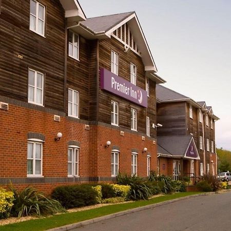 Premier Inn Isle Of Wight Newport  Ngoại thất bức ảnh