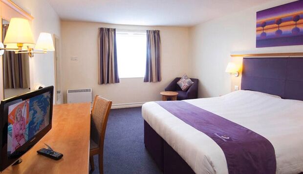 Premier Inn Isle Of Wight Newport  Ngoại thất bức ảnh